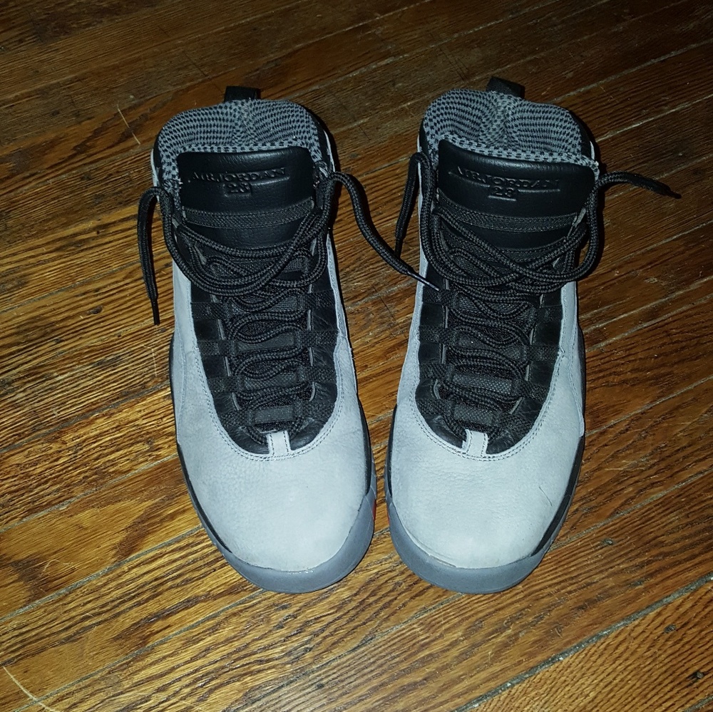 Wolf Greys Jordan's